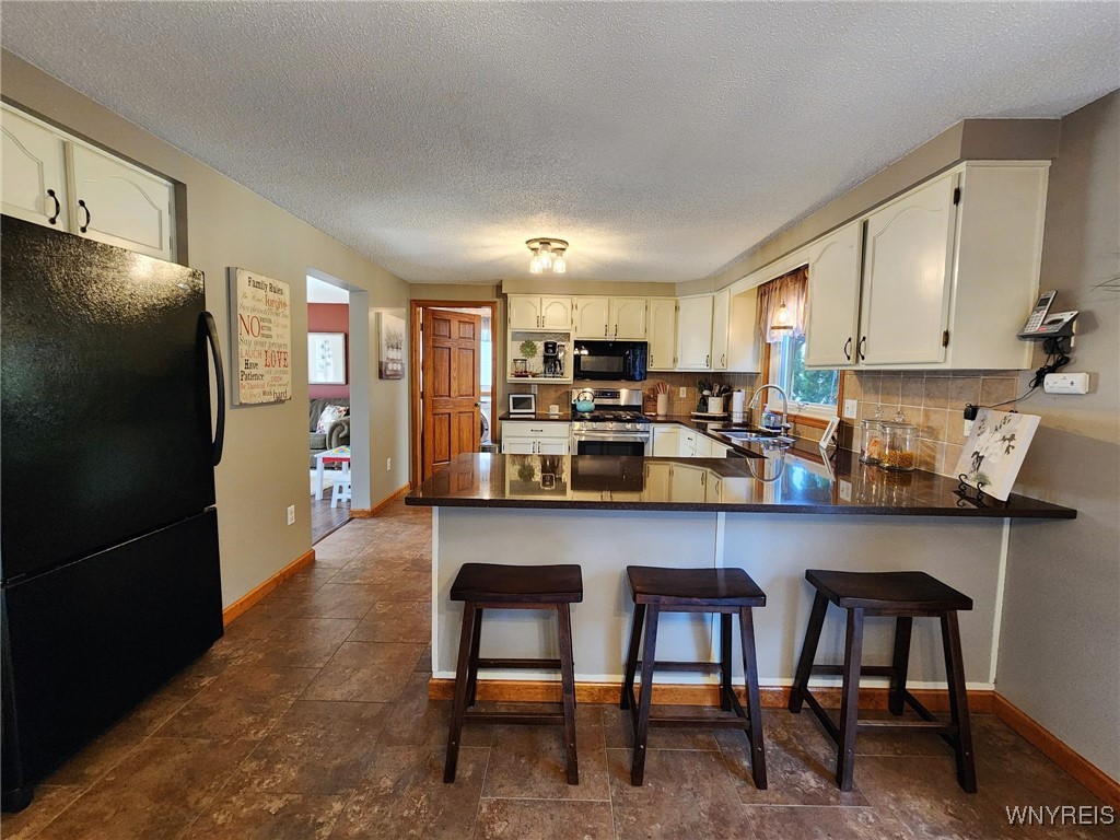 3361 Creekview Drive, Hamburg, New York image 9