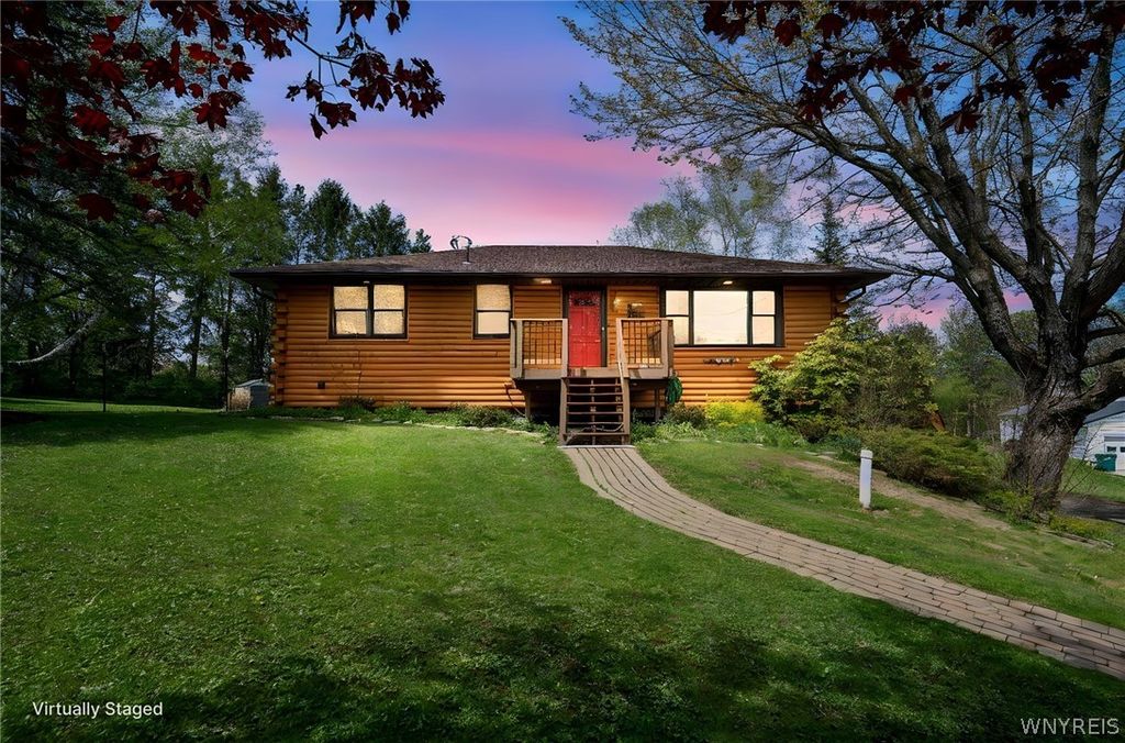 Photo of 335 Capitol, Holland, NY 14080 (MLS # B1681277)