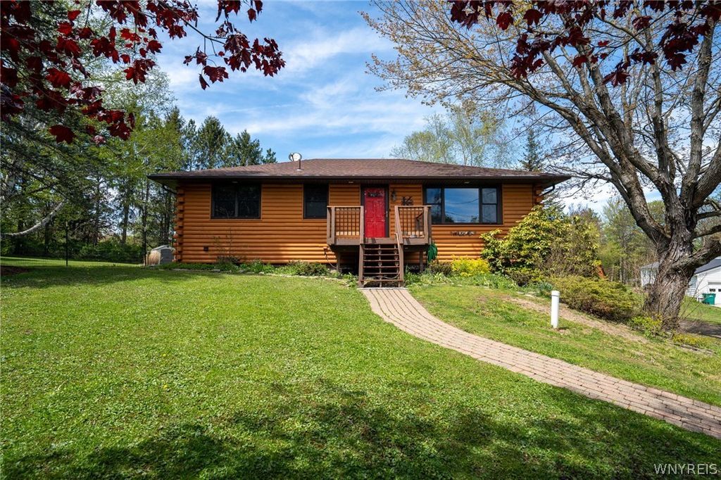 Photo of 335 Capitol, Holland, NY 14080 (MLS # B1681277)