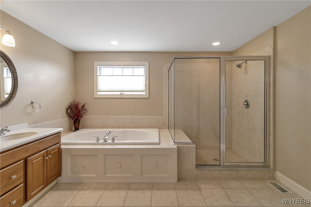 9688 Rosecroft Drive, Clarence, New York image 29