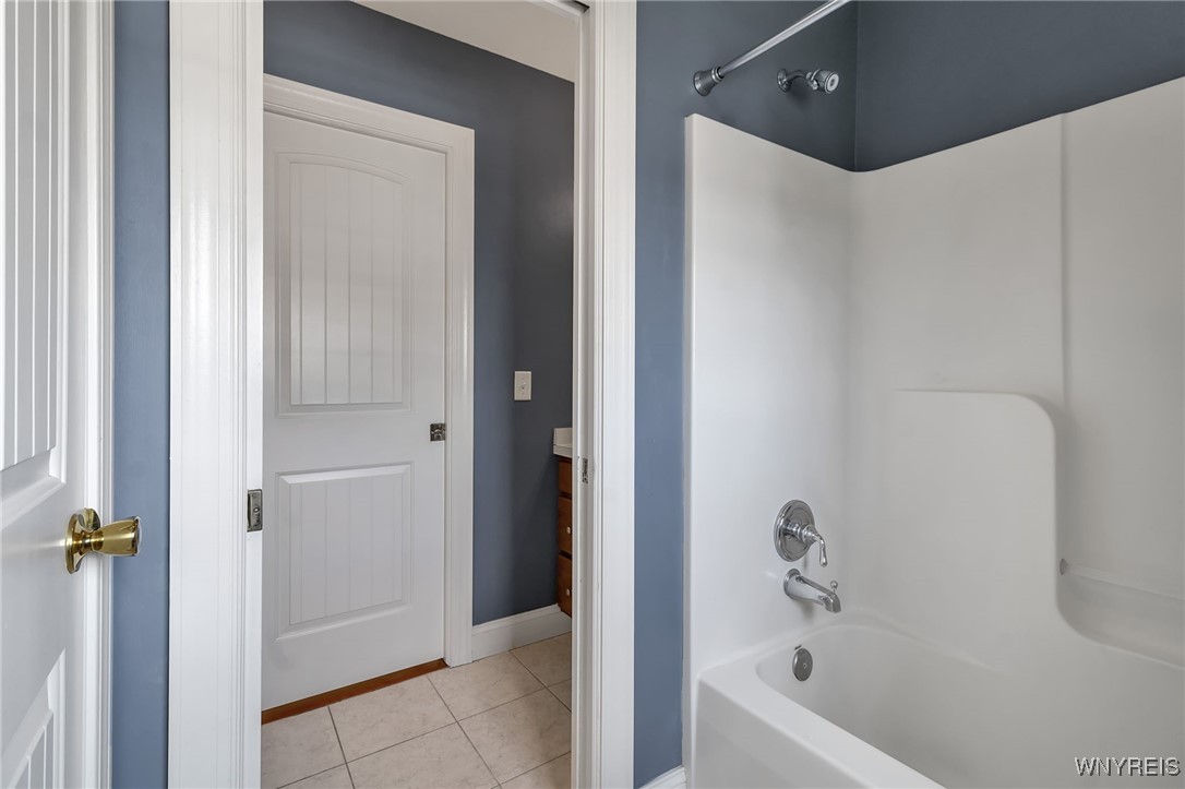 9688 Rosecroft Drive, Clarence, New York image 38