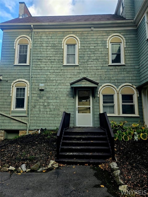 Photo of 39 Highland Avenue #upper, Buffalo, NY 14222 (MLS # B1726212)
