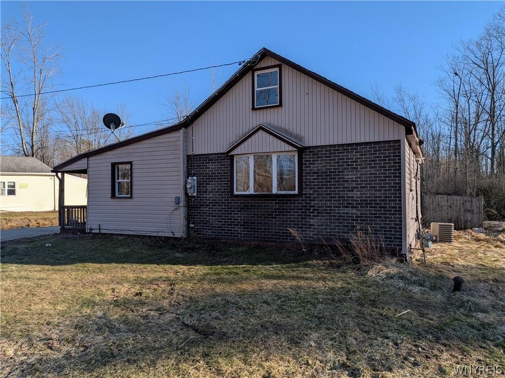 Photo of 501 Roanoke Avenue, Evans, NY 14006 (MLS # B1666409)