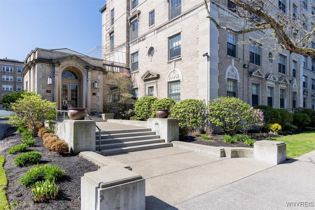 33 Gates Circle #10D, Buffalo, New York image 1