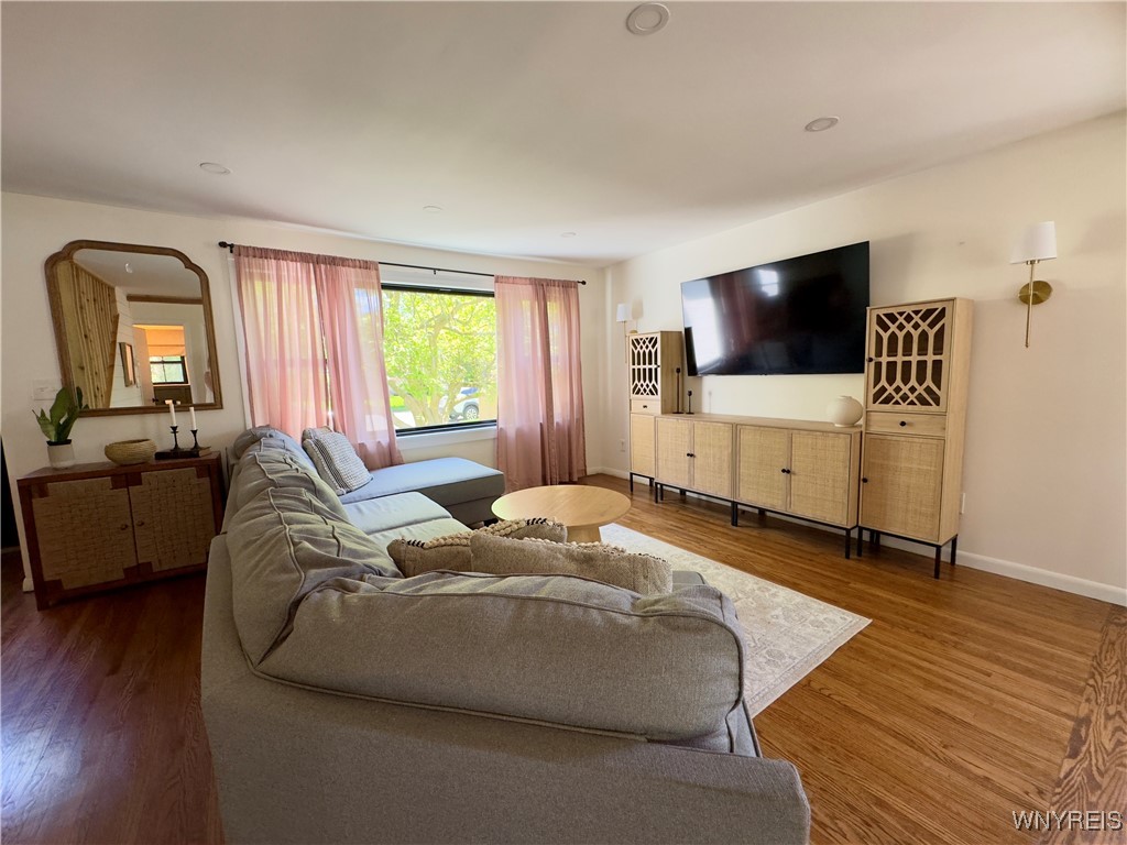 346 Charlotte Avenue, Hamburg, New York image 7