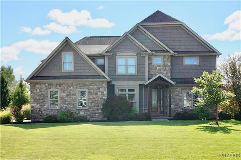 5542 Meadowglen Drive Clarence NY 14032