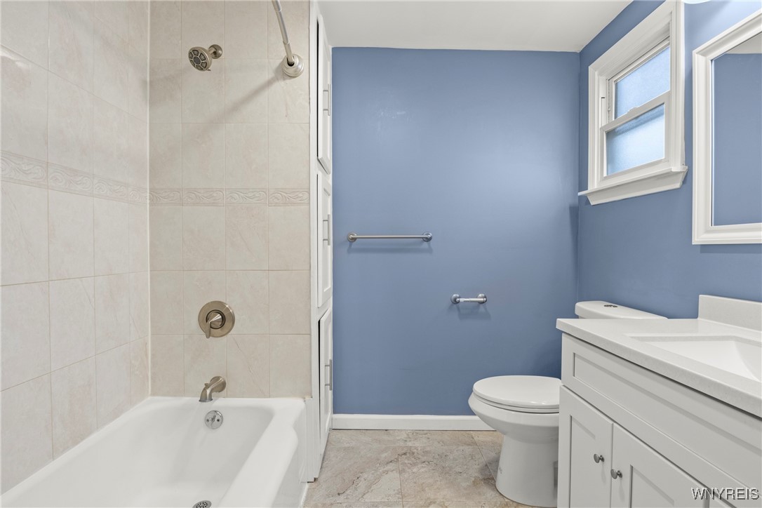 31 Cooke Street, Lackawanna, New York image 16