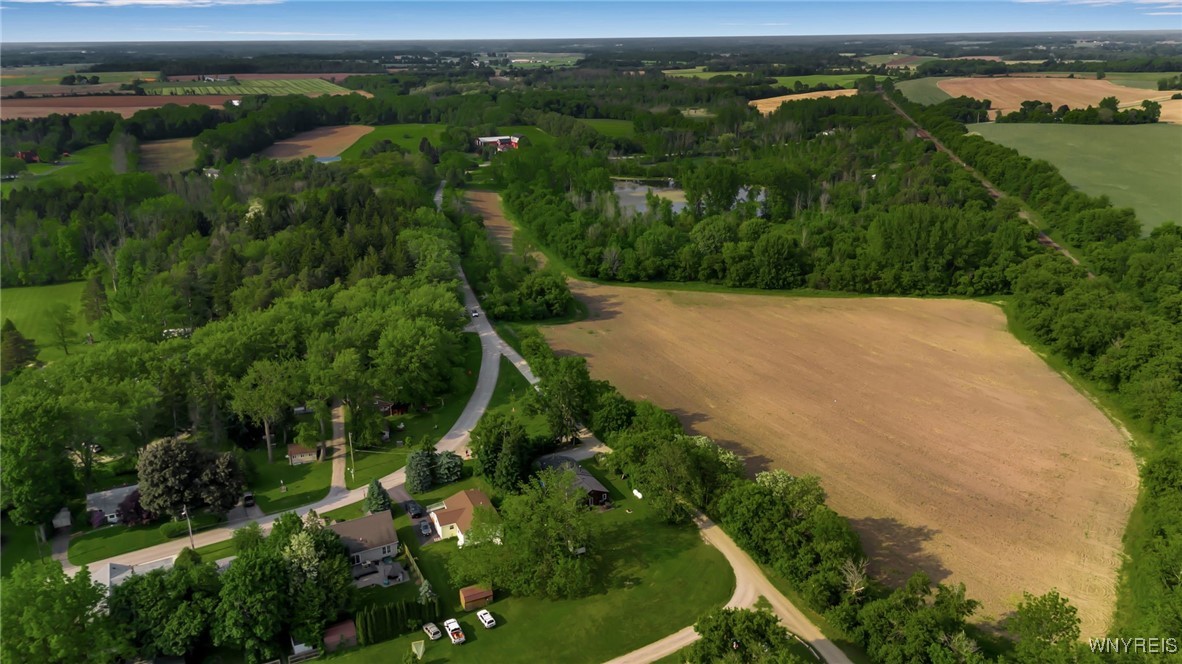 5648 Godfreys Pond, Stafford, New York image 36