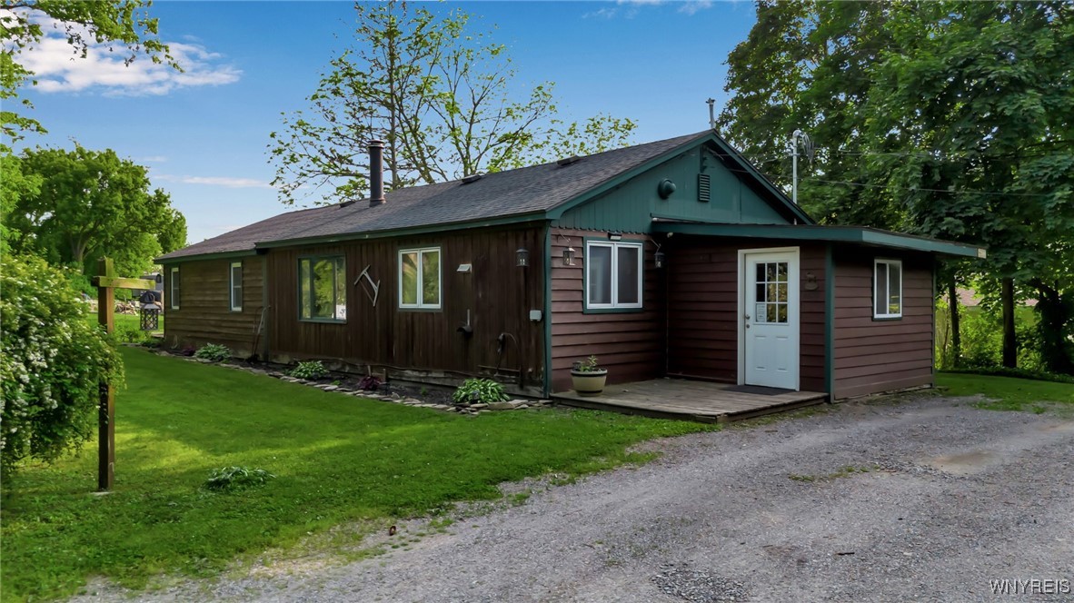 5648 Godfreys Pond, Stafford, New York image 1