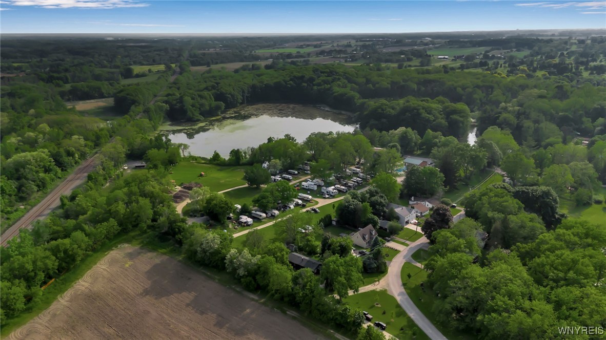5648 Godfreys Pond, Stafford, New York image 31