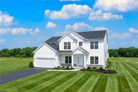 Photo of 6 Fieldstream Lane, Lancaster, NY 14086 (MLS # B1667022)