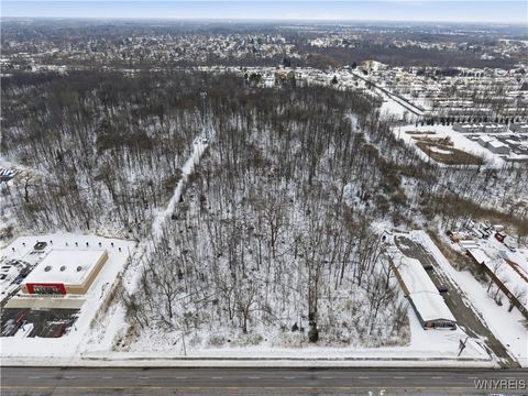 Photo of 5047 Transit Road, Lancaster, NY 14043 (MLS # B1653785)