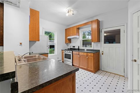 Tiny photo for 330 Ashland Avenue, Buffalo, NY 14222 (MLS # B1644814)