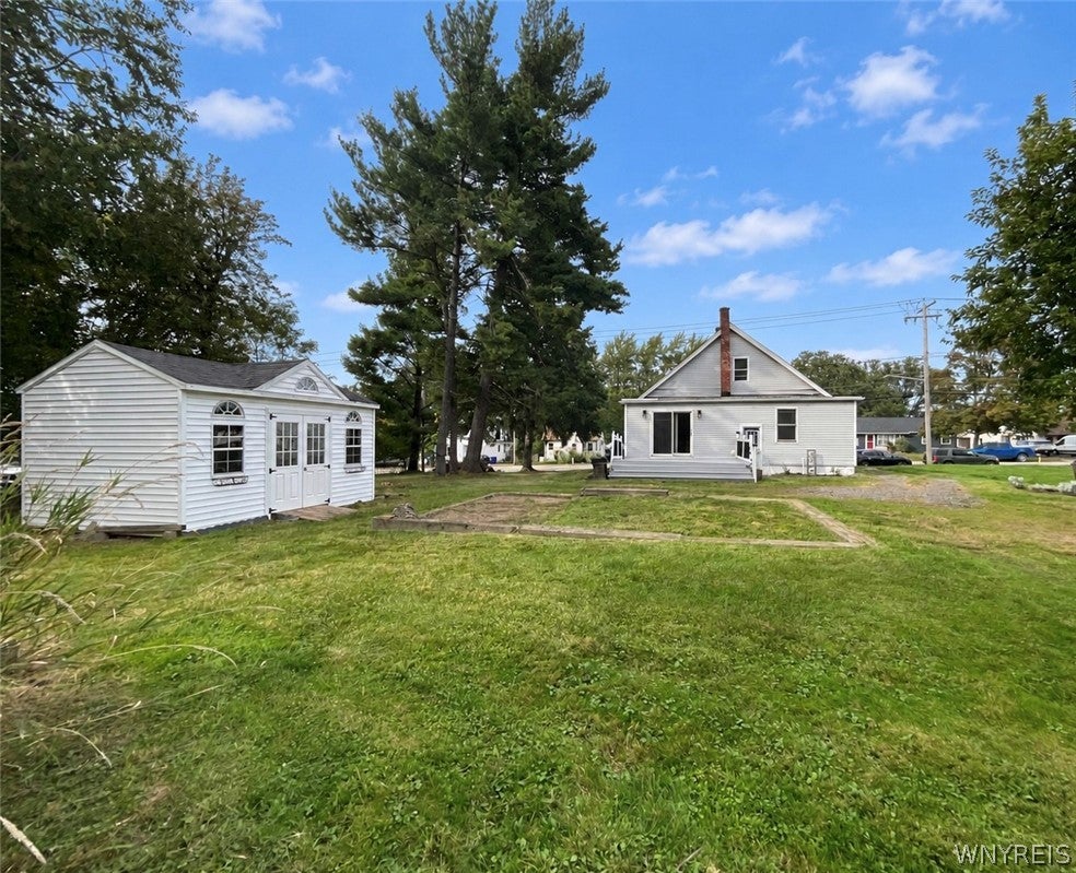 5427 Berg Road