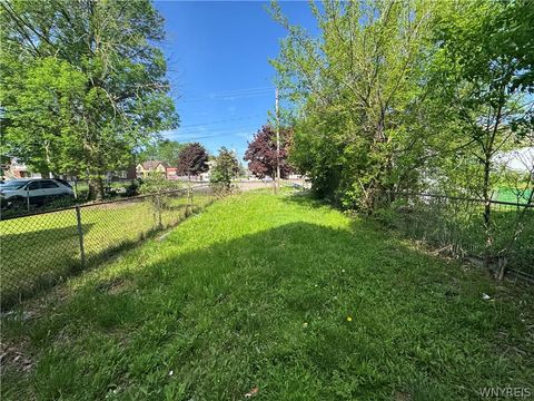 Tiny photo for 630 20th Street, Niagara Falls, NY 14301 (MLS # B1684087)