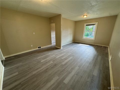 Tiny photo for 630 20th Street, Niagara Falls, NY 14301 (MLS # B1684087)