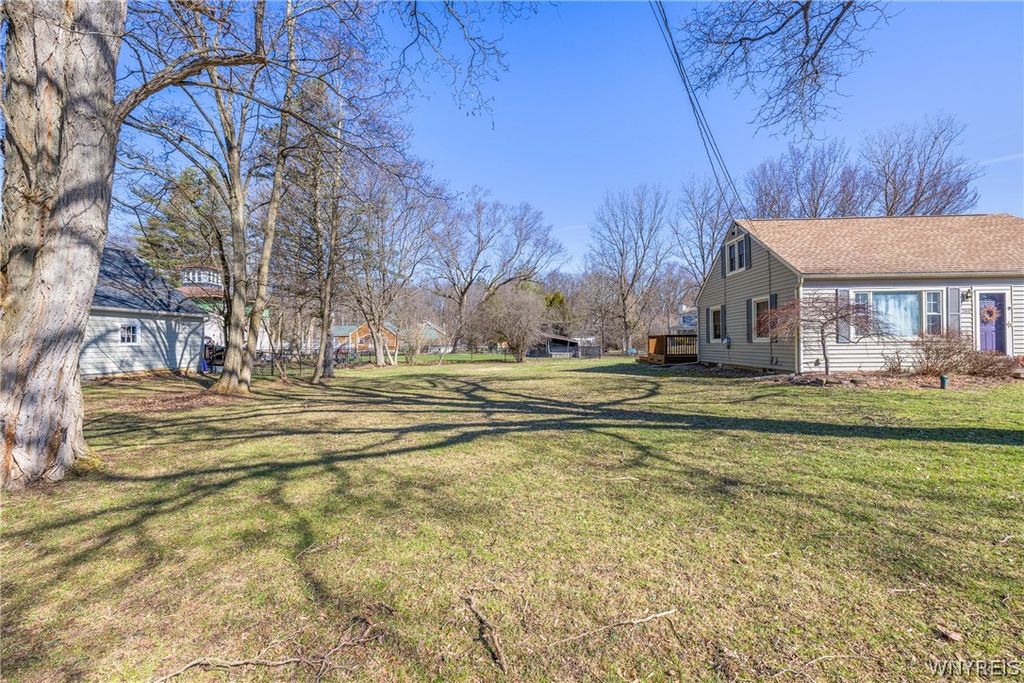 Photo of 260 North Street, Aurora, NY 14052 (MLS # B1667596)