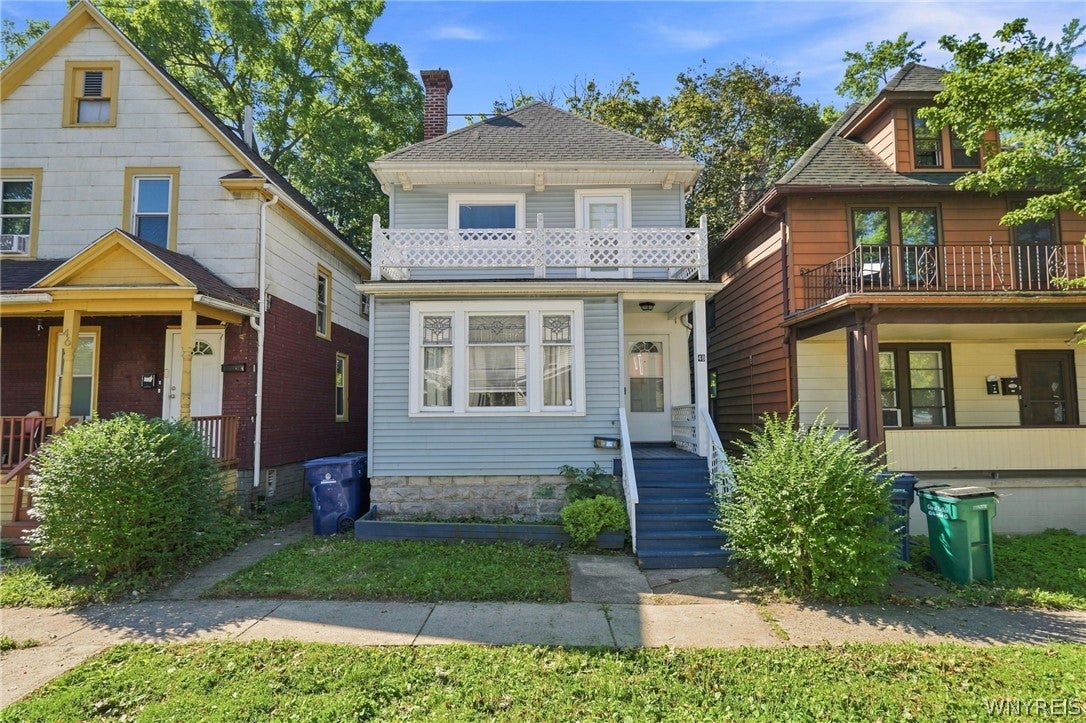 48 Custer Street
