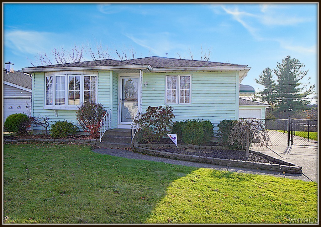 39 Sprucewood Drive, Cheektowaga, New York image 1