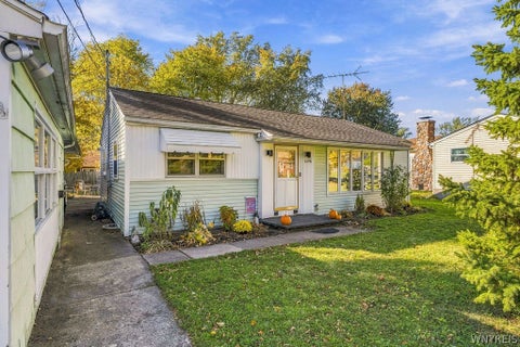 Photo of 6196 Wright Place, Hamburg, NY 14075 (MLS # B1724704)