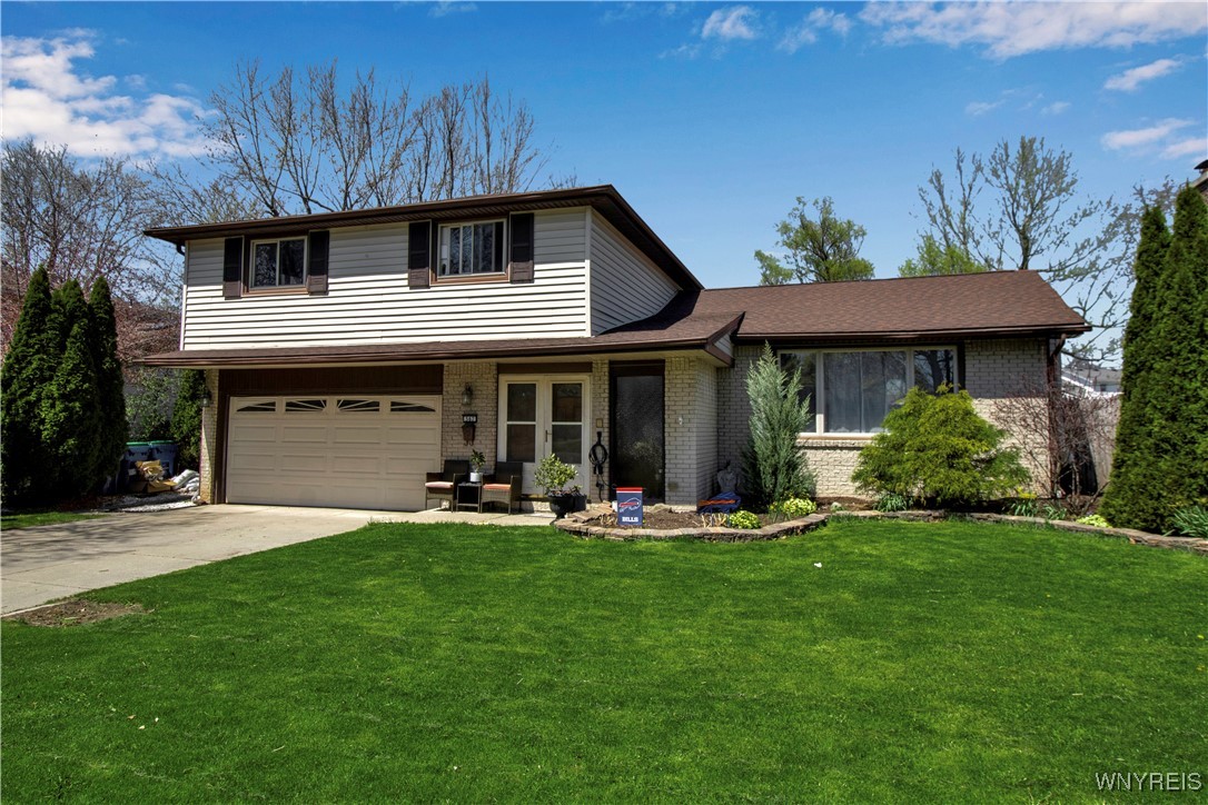 567 Cottonwood Drive, Amherst, New York image 1