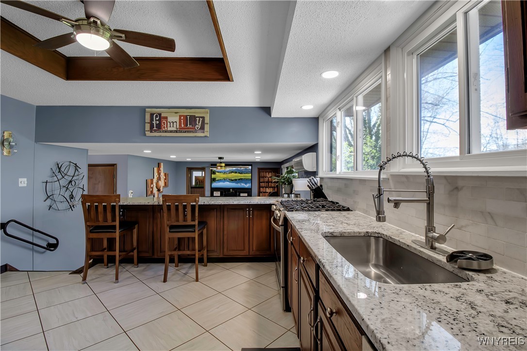 567 Cottonwood Drive, Amherst, New York image 9