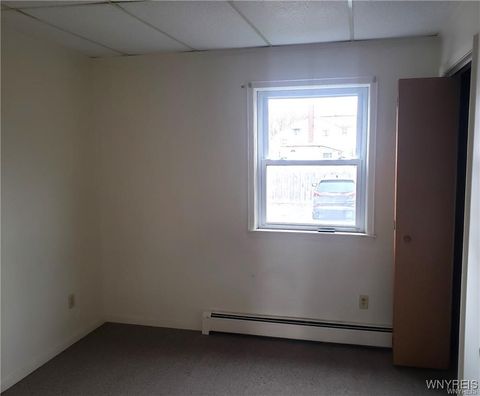 Tiny photo for 10 Washington Street #4, Royalton, NY 14105 (MLS # B1660544)