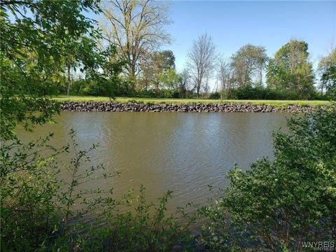 Tiny photo for 10 Washington Street #4, Royalton, NY 14105 (MLS # B1660544)