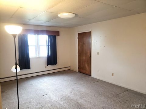 Tiny photo for 10 Washington Street #4, Royalton, NY 14105 (MLS # B1660544)