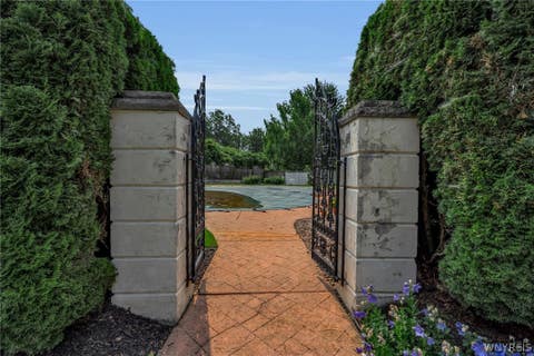Tiny photo for 3 Silver Maple Court, Amherst, NY 14068 (MLS # B1702442)