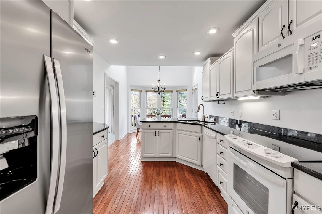 33 Brookins Green Drive, Orchard Park, New York image 17
