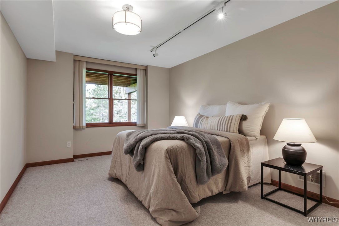 33 Brookins Green Drive, Orchard Park, New York image 34