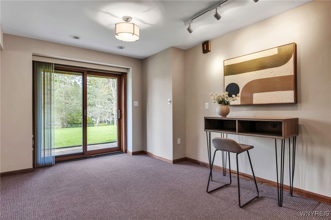 33 Brookins Green Drive, Orchard Park, New York image 33