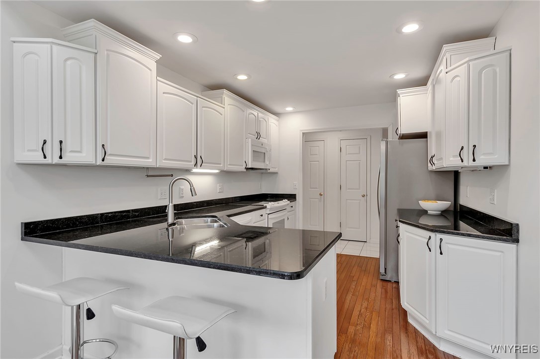 33 Brookins Green Drive, Orchard Park, New York image 15