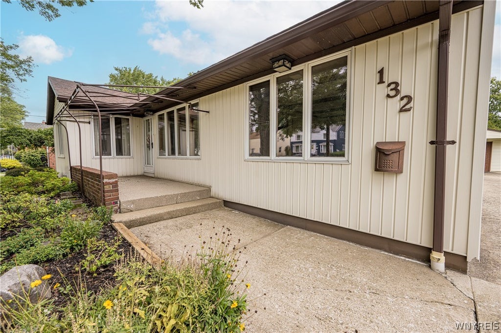 Photo of 132 Brookside Drive, West Seneca, NY 14220 (MLS # B1709870)