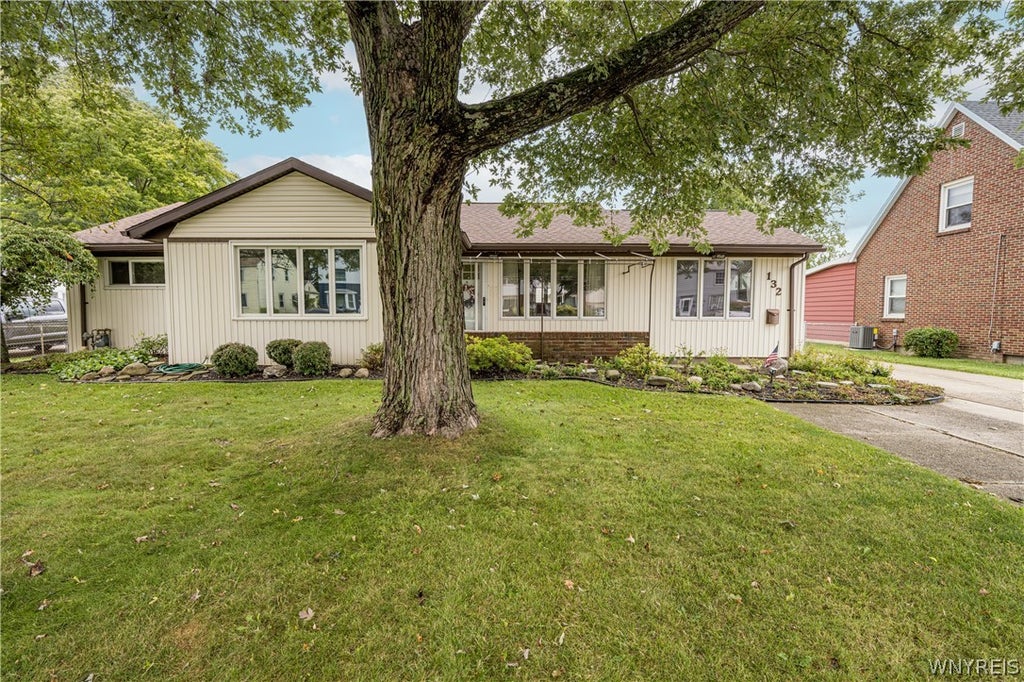 Photo of 132 Brookside Drive, West Seneca, NY 14220 (MLS # B1709870)