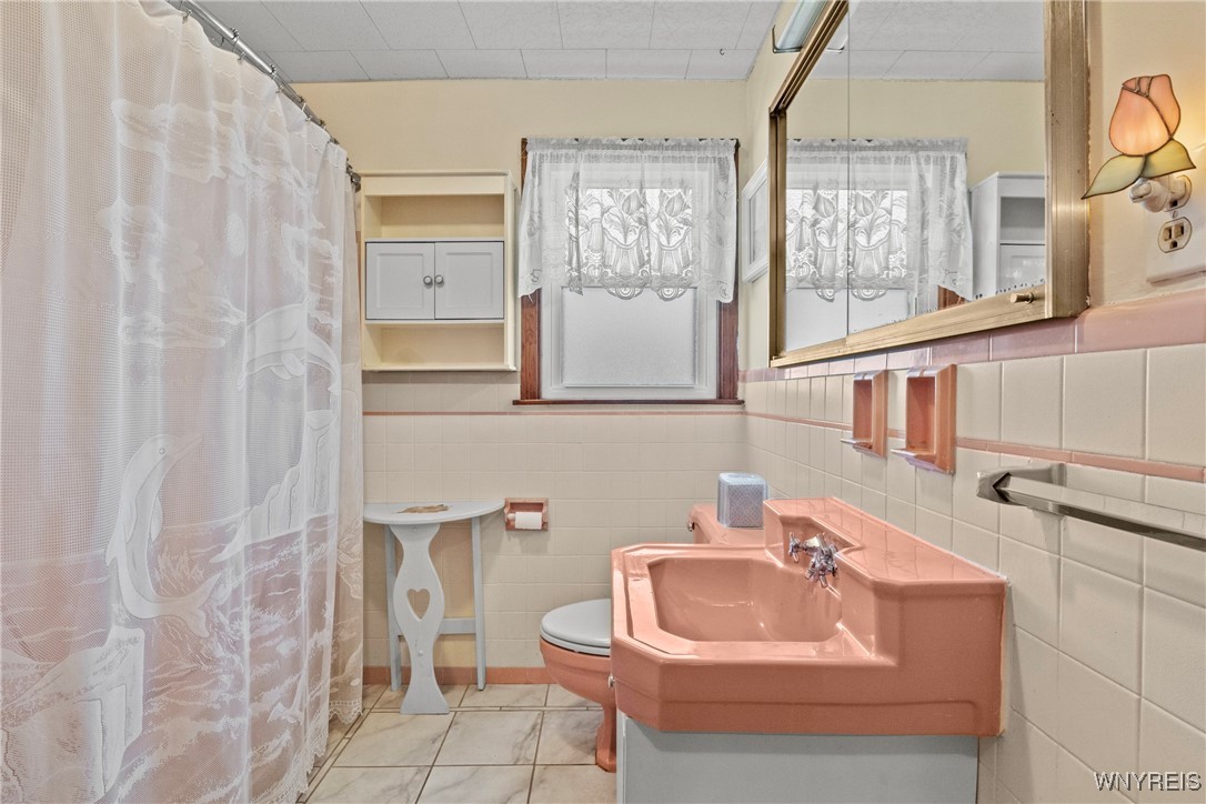 988 Cleveland Drive, Cheektowaga, New York image 16