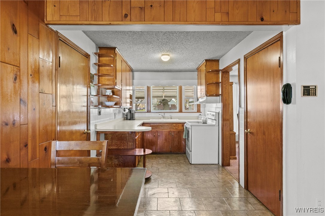 988 Cleveland Drive, Cheektowaga, New York image 12