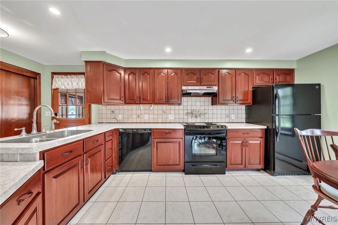 6699 Vail Drive, Hamburg, New York image 8