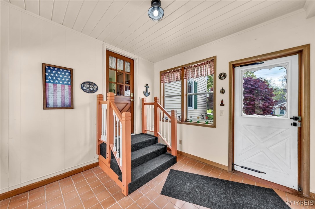 6699 Vail Drive, Hamburg, New York image 4