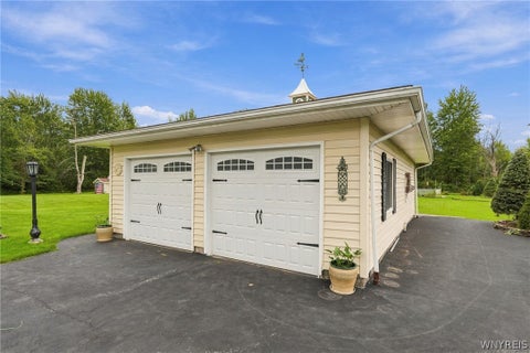 Tiny photo for 2746 Homeyer Road, Wheatfield, NY 14120 (MLS # B1715316)