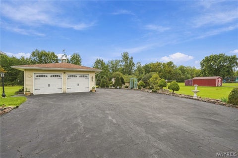 Tiny photo for 2746 Homeyer Road, Wheatfield, NY 14120 (MLS # B1715316)