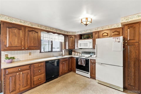 Tiny photo for 2746 Homeyer Road, Wheatfield, NY 14120 (MLS # B1715316)