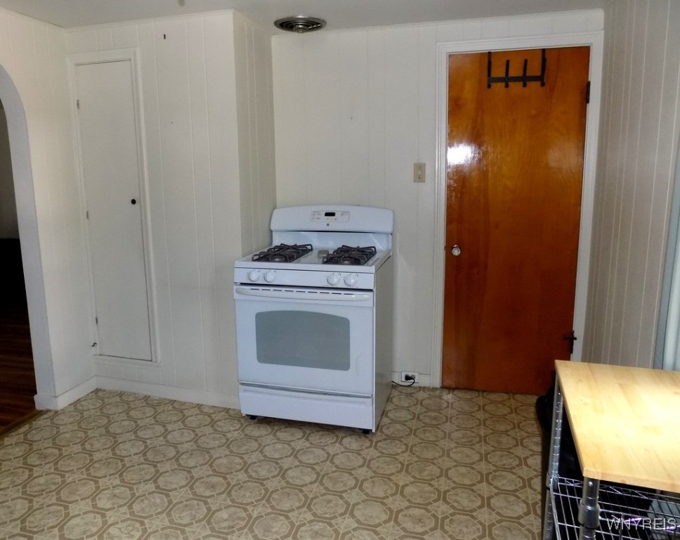 214 Glencove Road