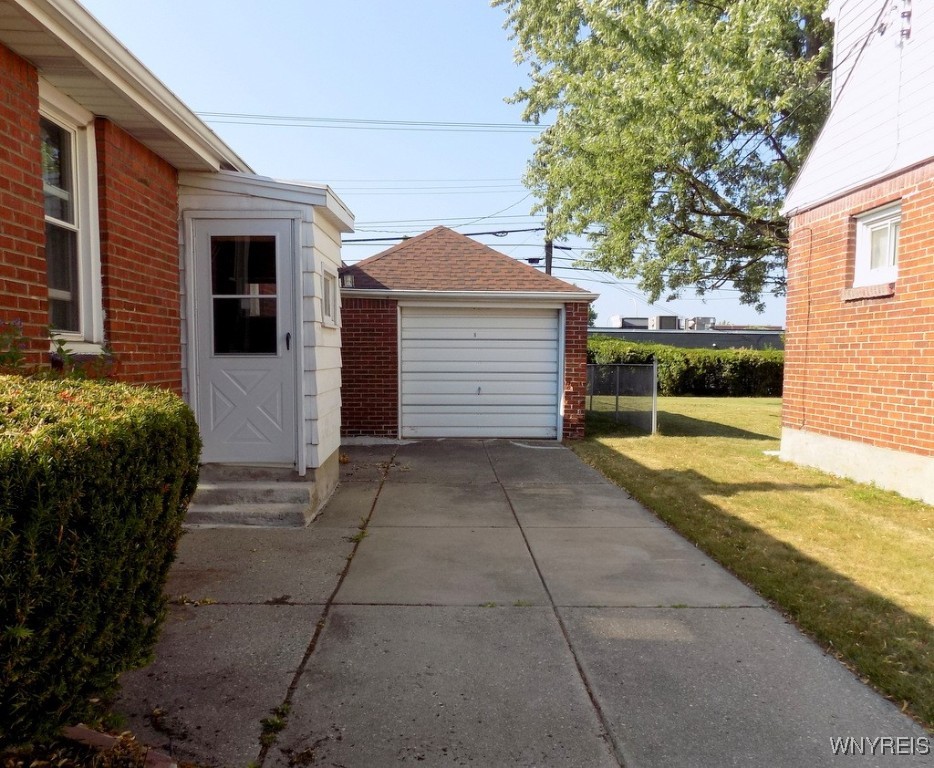 214 Glencove Road