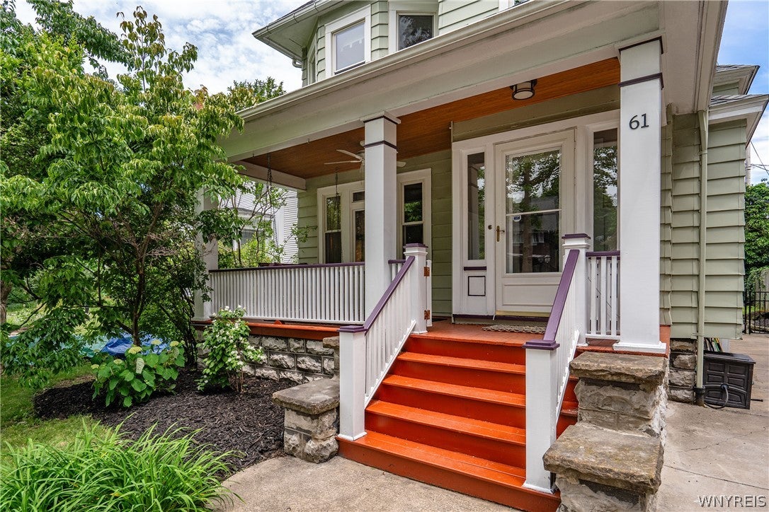 61 W Oakwood Place