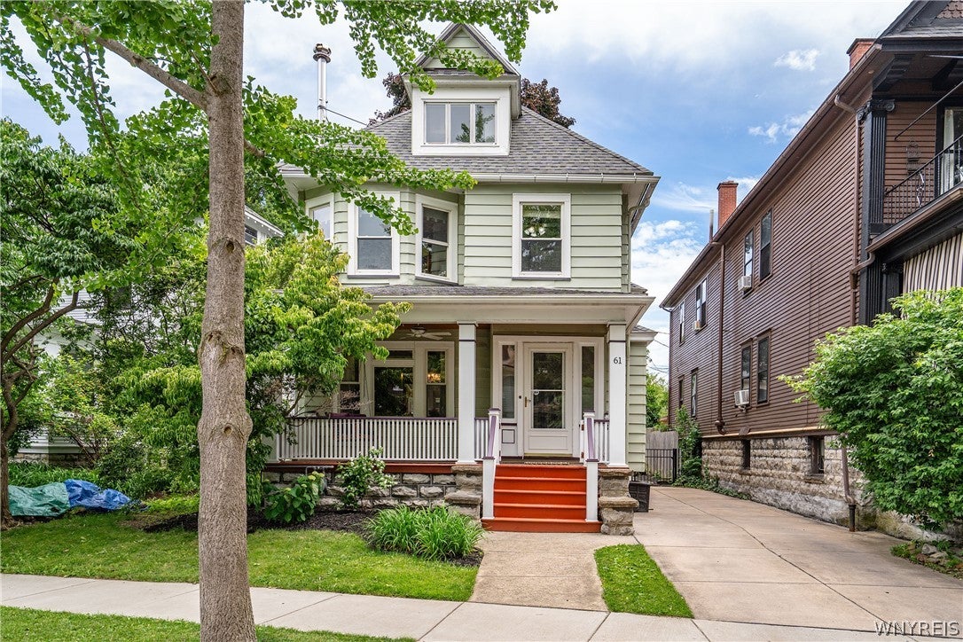 61 W Oakwood Place