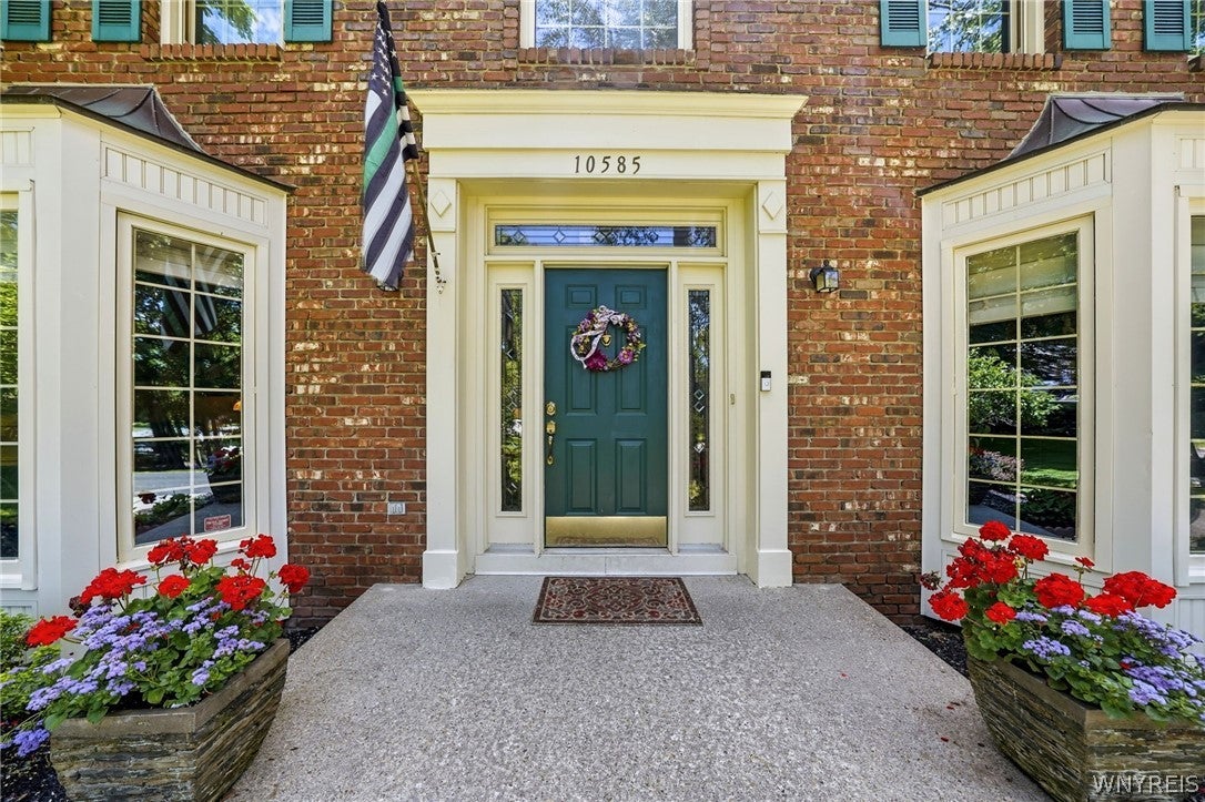 10585 Royal Oak Drive