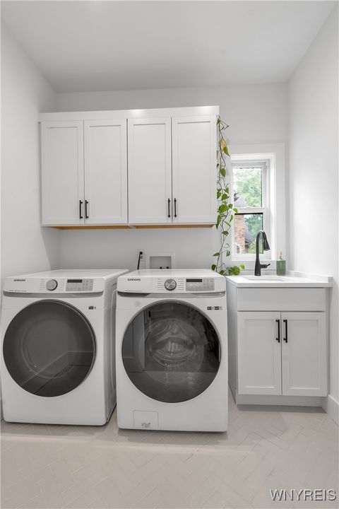 Tiny photo for 809 Casey Road, Amherst, NY 14051 (MLS # B1660675)