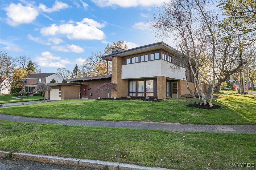 722 College Ter Terrace, Niagara Falls, New York image 1